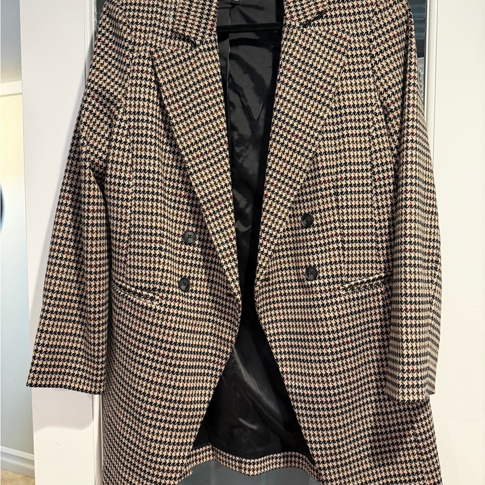 Liverpool Double Breasted Black and Tan Houndstooth Blazer - Picture 2 of 5